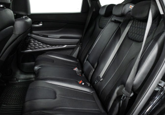 Подержанный автомобиль Hyundai Santa Fe 2018 года (10 фото)