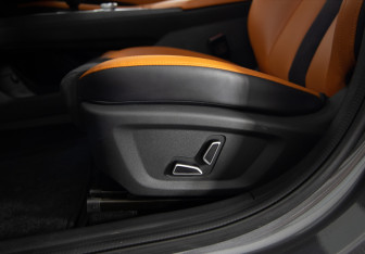 Подержанный автомобиль Changan UNI-V 2024 года (26 фото)