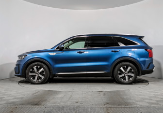 Подержанный автомобиль Kia Sorento 2021 года (8 фото)