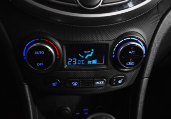 Подержанный автомобиль Hyundai Solaris Sedan 2014 года (15 фото)