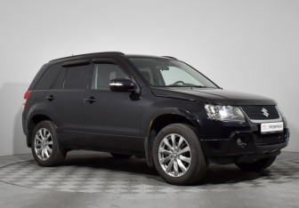 Подержанный автомобиль Suzuki Grand Vitara 2011 года (3 фото)