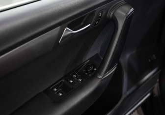 Подержанный автомобиль Volkswagen Passat Sedan 2012 года (18 фото)