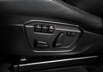 Подержанный автомобиль BMW X4 2015 года (15 фото)