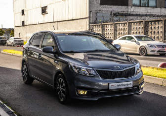 Подержанный автомобиль Kia Rio Hatchback 2016 года (5 фото)