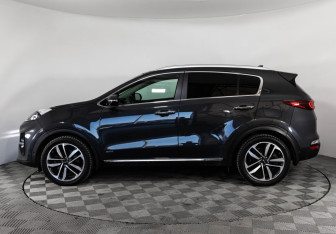 Подержанный автомобиль Kia Sportage 2018 года (8 фото)