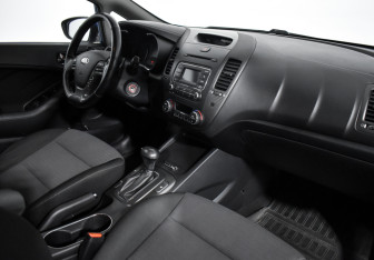 Подержанный автомобиль Kia Cerato Sedan 2014 года (13 фото)