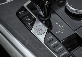 Подержанный автомобиль BMW X5 2020 года (22 фото)
