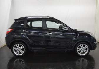 Подержанный автомобиль Changan CS35 2014 года (4 фото)
