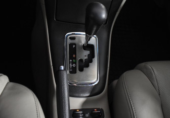 Подержанный автомобиль Toyota Avensis Sedan 2007 года (16 фото)