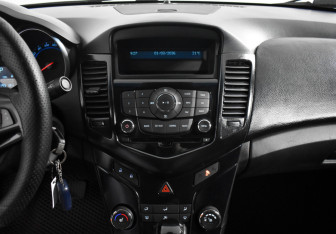 Подержанный автомобиль Chevrolet Cruze Sedan 2011 года (16 фото)