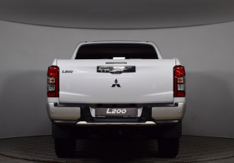Новый Mitsubishi L200 2024 (4 фото)