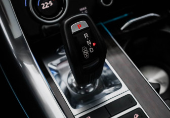 Подержанный автомобиль Land Rover Range Rover Sport 2020 года (19 фото)