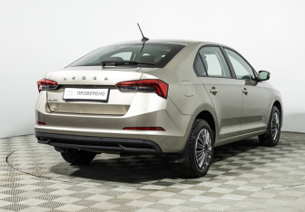 Подержанный автомобиль Skoda Rapid Liftback 2021 года (5 фото)
