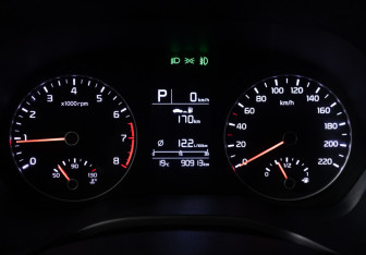 Подержанный автомобиль Kia Rio Hatchback 2021 года (12 фото)