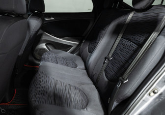 Подержанный автомобиль Hyundai Solaris Sedan 2014 года (10 фото)