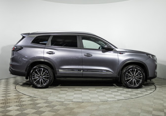 Подержанный автомобиль Chery Tiggo 8 Pro Max 2022 года (4 фото)