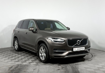 Подержанный автомобиль Volvo XC90 2015 года (3 фото)