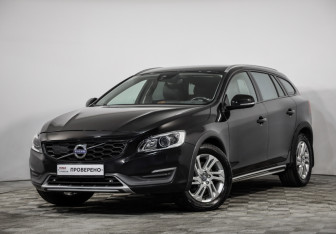 Подержанный автомобиль Volvo V60 Cross Country 2015 года (1 фото)
