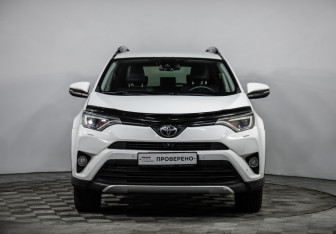 Подержанный автомобиль Toyota RAV4 2015 года (2 фото)