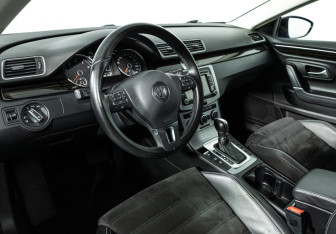 Подержанный автомобиль Volkswagen Passat CC 2013 года (11 фото)