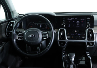 Подержанный автомобиль Kia Sorento 2020 года (13 фото)