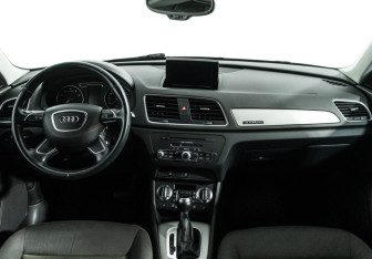 Подержанный автомобиль Audi Q3 2014 года (13 фото)