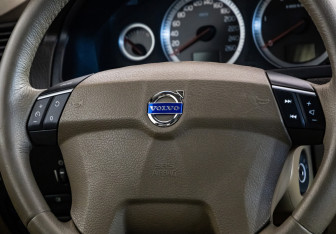 Подержанный автомобиль Volvo XC90 2008 года (11 фото)