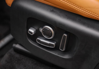 Подержанный автомобиль Land Rover Range Rover Sport 2021 года (25 фото)