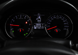 Подержанный автомобиль Nissan Qashqai 2012 года (16 фото)