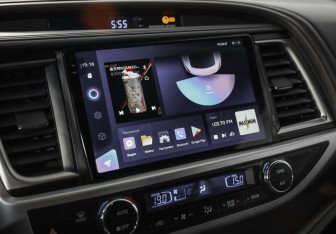 Подержанный автомобиль Toyota Highlander 2018 года (14 фото)