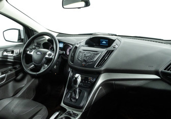 Подержанный автомобиль Ford Kuga 2014 года (9 фото)