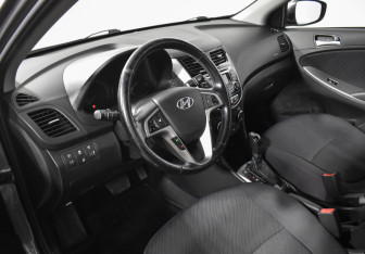 Подержанный автомобиль Hyundai Solaris Sedan 2014 года (9 фото)