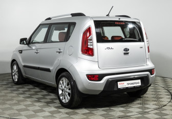 Подержанный автомобиль Kia Soul 2012 года (7 фото)