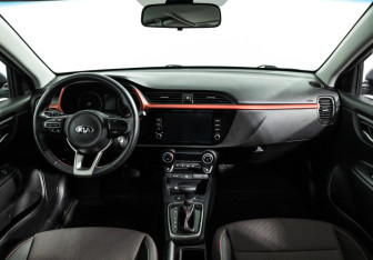 Подержанный автомобиль Kia Rio Sedan 2021 года (13 фото)