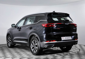 Подержанный автомобиль Chery Tiggo 7 Pro 2022 года (7 фото)