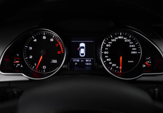 Подержанный автомобиль Audi A5 Liftback 2009 года (20 фото)