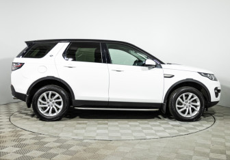Подержанный автомобиль Land Rover Discovery Sport 2015 года (4 фото)