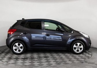 Подержанный автомобиль Kia Venga 2012 года (4 фото)