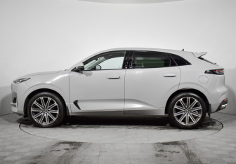 Подержанный автомобиль Changan UNI-K 2023 года (8 фото)