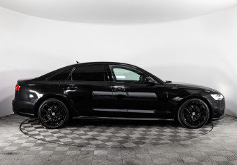 Подержанный автомобиль Audi A6 Sedan 2016 года (5 фото)
