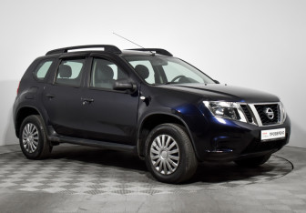 Подержанный автомобиль Nissan Terrano 2015 года (3 фото)