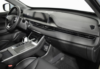 Подержанный автомобиль Chery Tiggo 4 2025 года (12 фото)