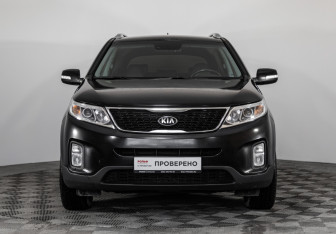 Подержанный автомобиль Kia Sorento 2017 года (2 фото)