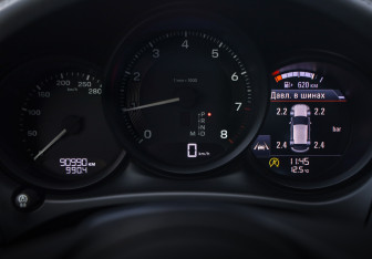 Подержанный автомобиль Porsche Macan 2021 года (13 фото)