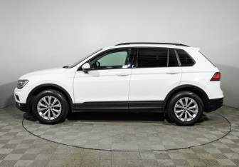 Подержанный автомобиль Volkswagen Tiguan 2020 года (8 фото)