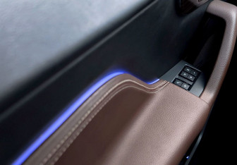 Подержанный автомобиль Jaguar F-Pace 2016 года (35 фото)