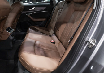 Подержанный автомобиль Audi A6 Sedan 2019 года (13 фото)