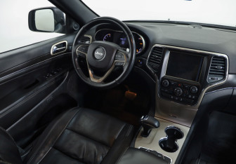 Подержанный автомобиль Jeep Grand Cherokee 2014 года (8 фото)
