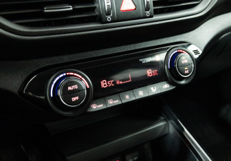 Подержанный автомобиль Kia Cerato Sedan 2021 года (17 фото)