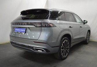 Подержанный автомобиль Jaecoo J8 2024 года (5 фото)